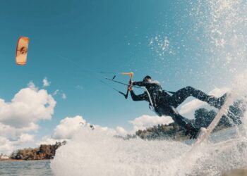 Kite-surfing + Sup-surfing