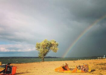 Kite-surfing + Sup-surfing